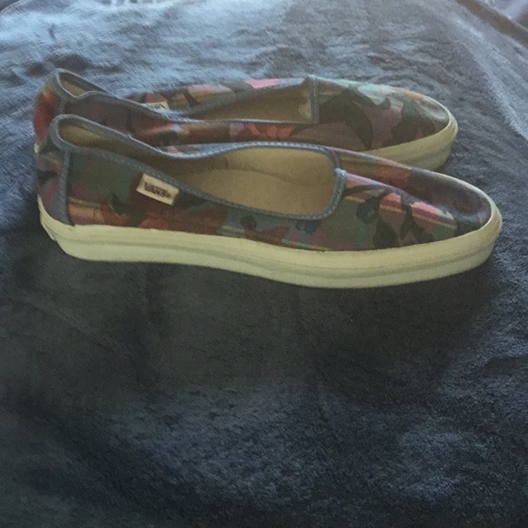 COPY - Vans slip ons - Picture 2 of 7